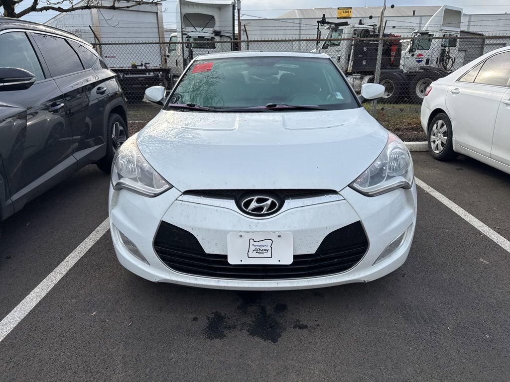 2017 Hyundai Veloster Value Edition photo 2