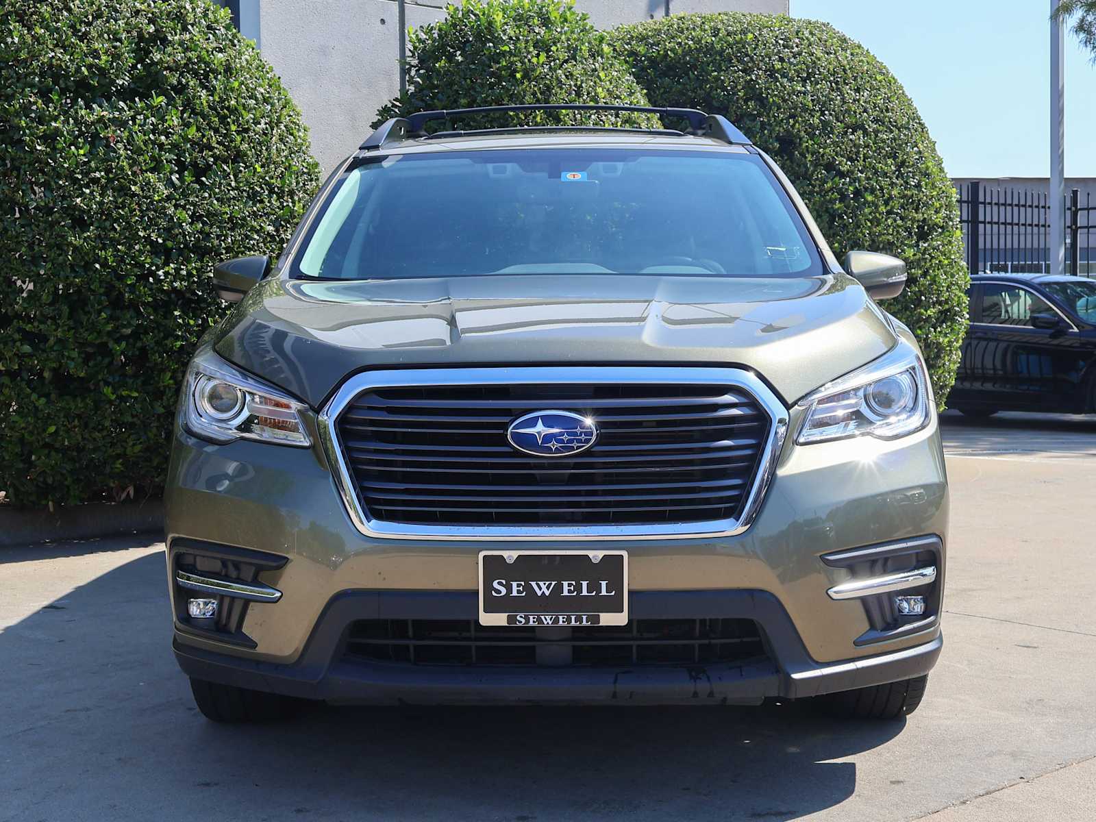2022 Subaru Ascent Limited photo 2