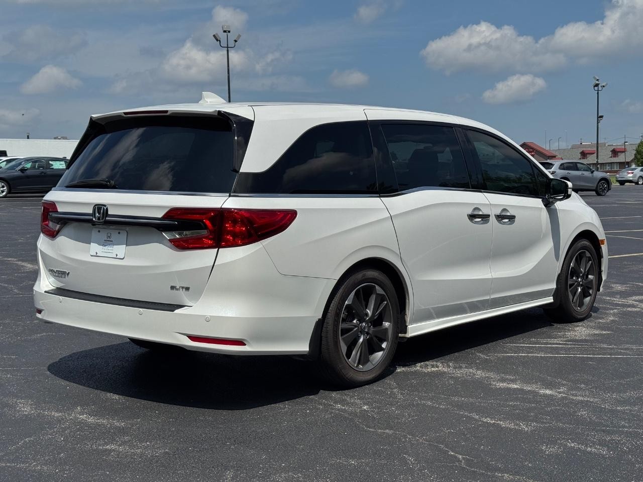 2023 Honda Odyssey Elite photo 3