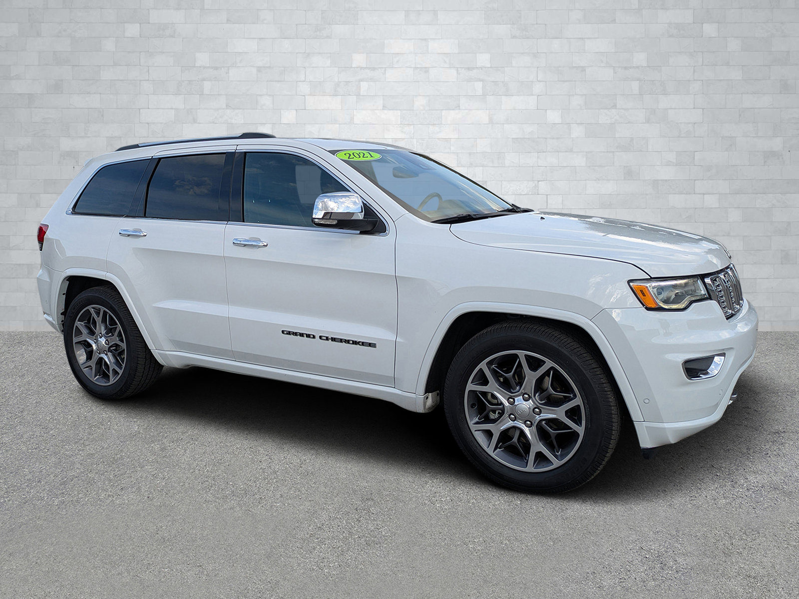 2021 Jeep Grand Cherokee Overland's photo
