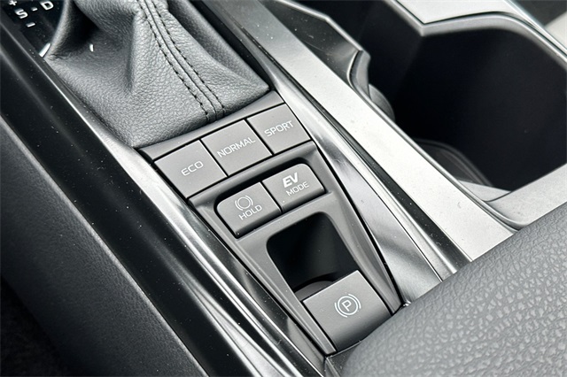 2025 Toyota Camry SE photo 27