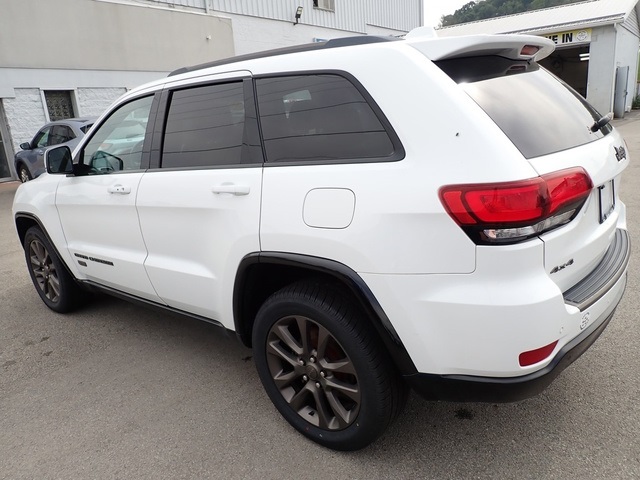 2016 Jeep Grand Cherokee Limited photo 3