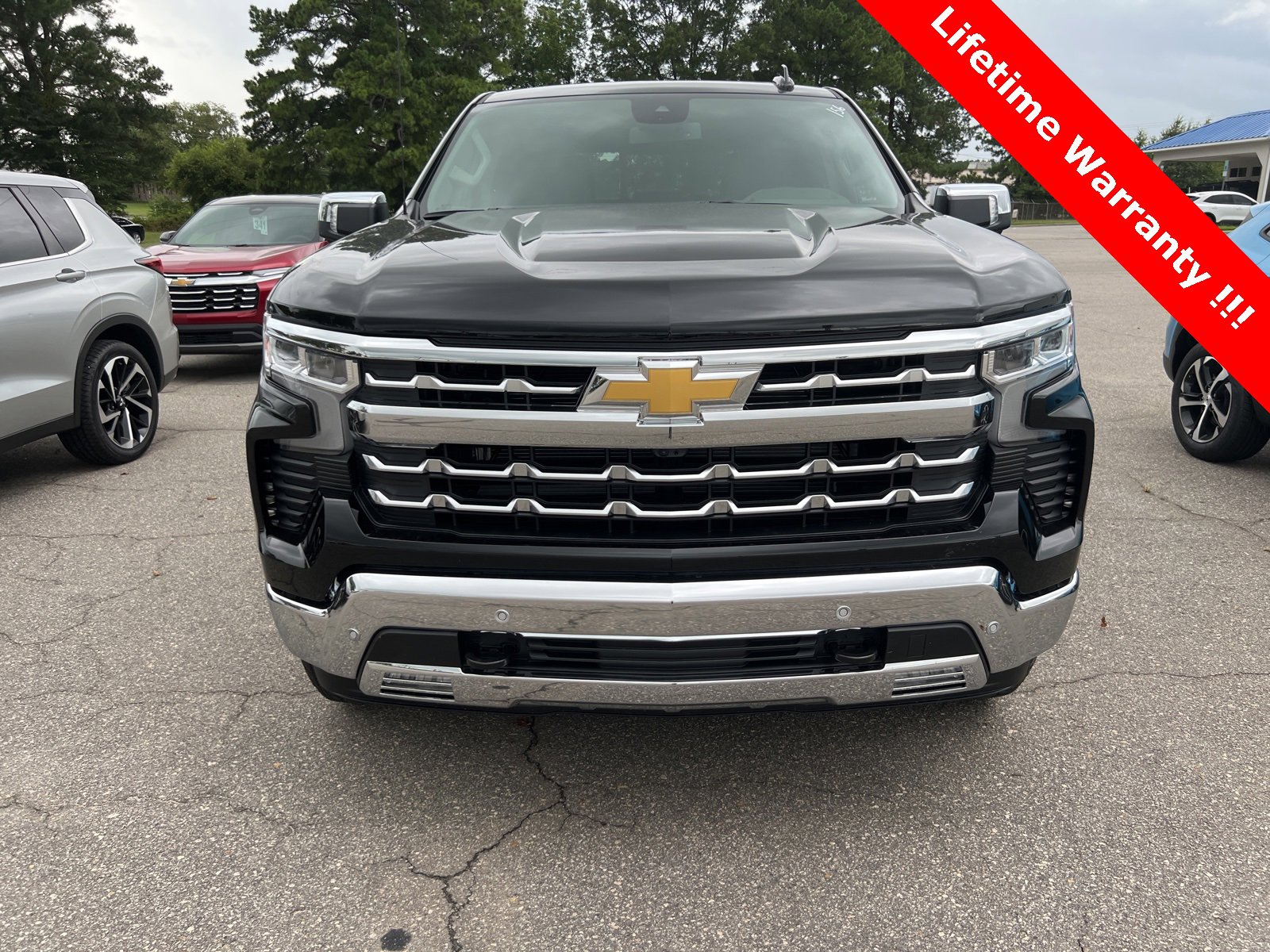 2026 Chevrolet Silverado 1500 LTZ photo 2