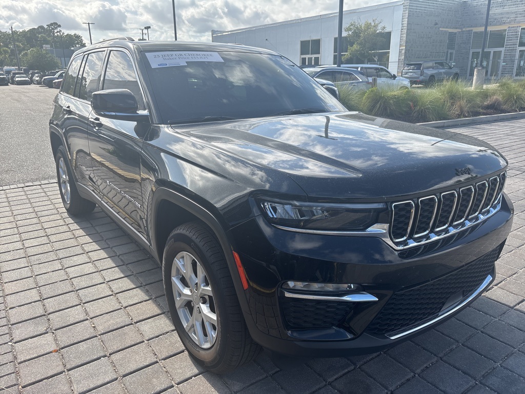 2023 Jeep Grand Cherokee Limited photo 2