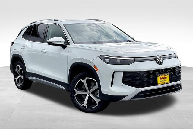 2025 Volkswagen Tiguan SE's photo