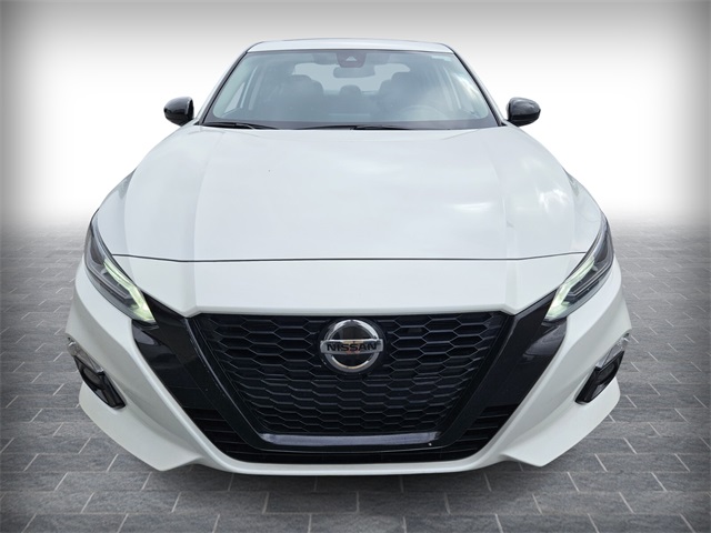 2022 Nissan Altima 2.5 SR photo 2