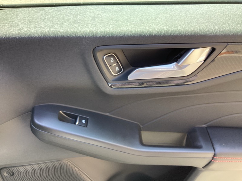 2025 Ford Escape Hybrid ST-Line Select photo 19