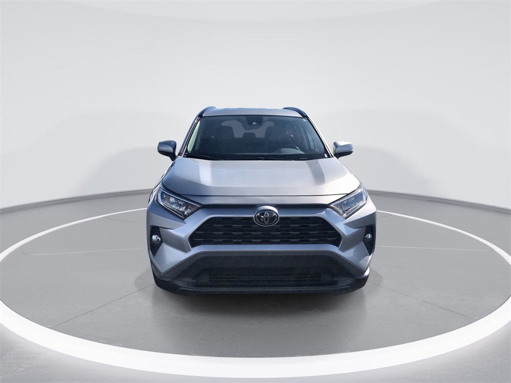 2021 Toyota RAV4 XLE photo 3