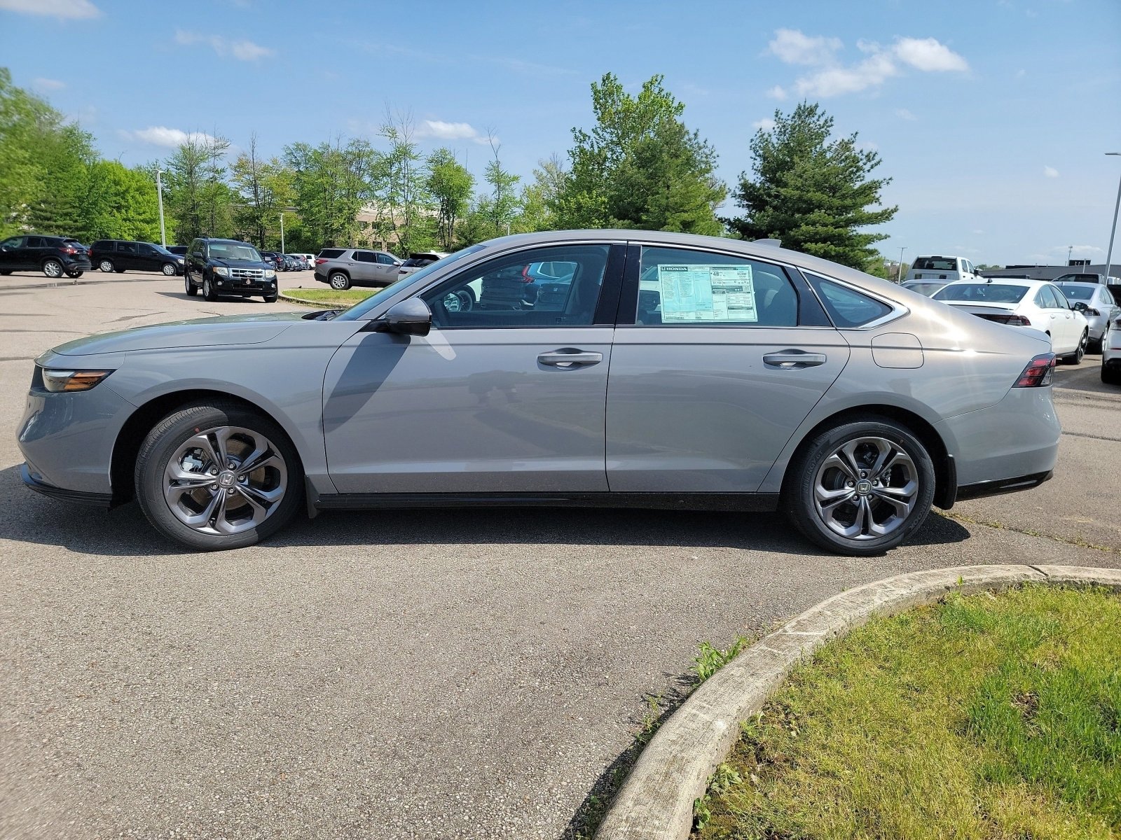 2025 Honda Accord Hybrid EX-L photo 14
