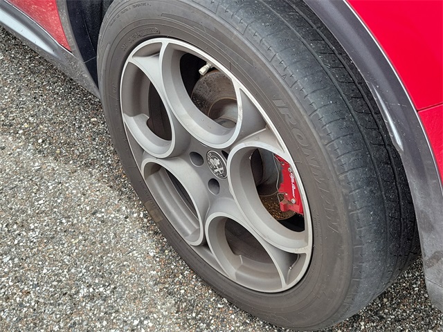 2022 Alfa Romeo Stelvio Ti photo 2