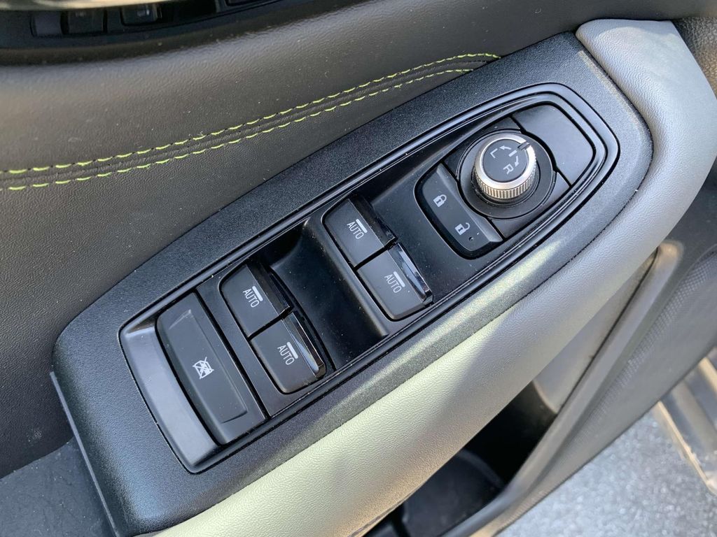 2022 Subaru Outback Onyx Edition XT photo 2