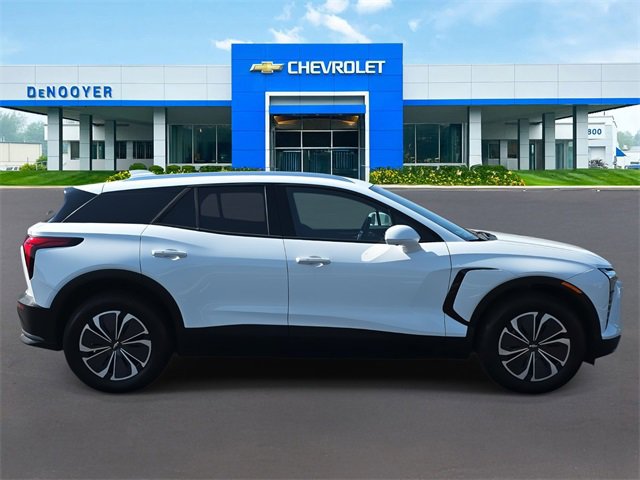 2025 Chevrolet Blazer EV photo 3
