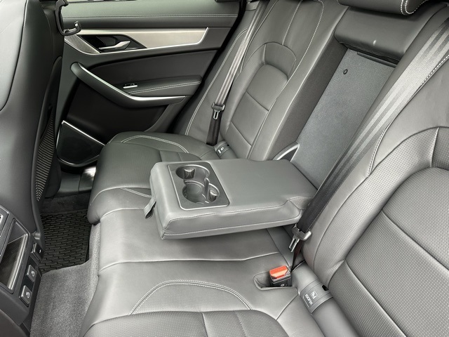 2026 Jaguar F-PACE P250 R-Dynamic S photo 24