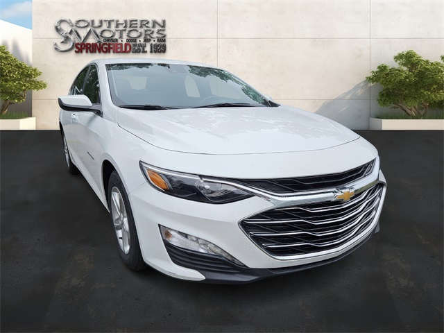 2024 Chevrolet Malibu 1LT photo 3