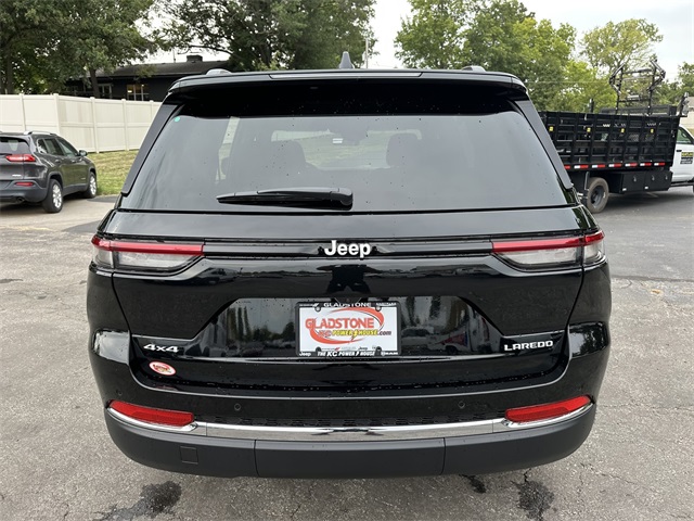 2025 Jeep Grand Cherokee Laredo photo 7