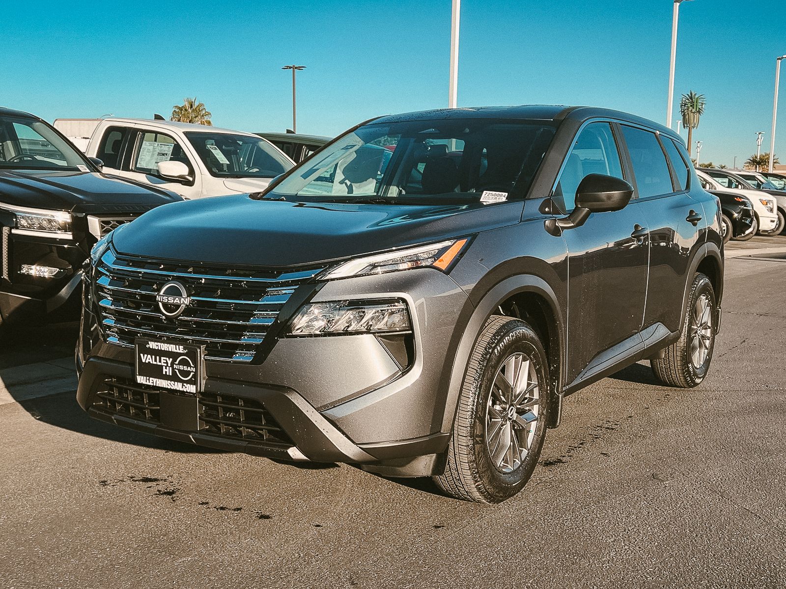 2026 Nissan Rogue S photo 2