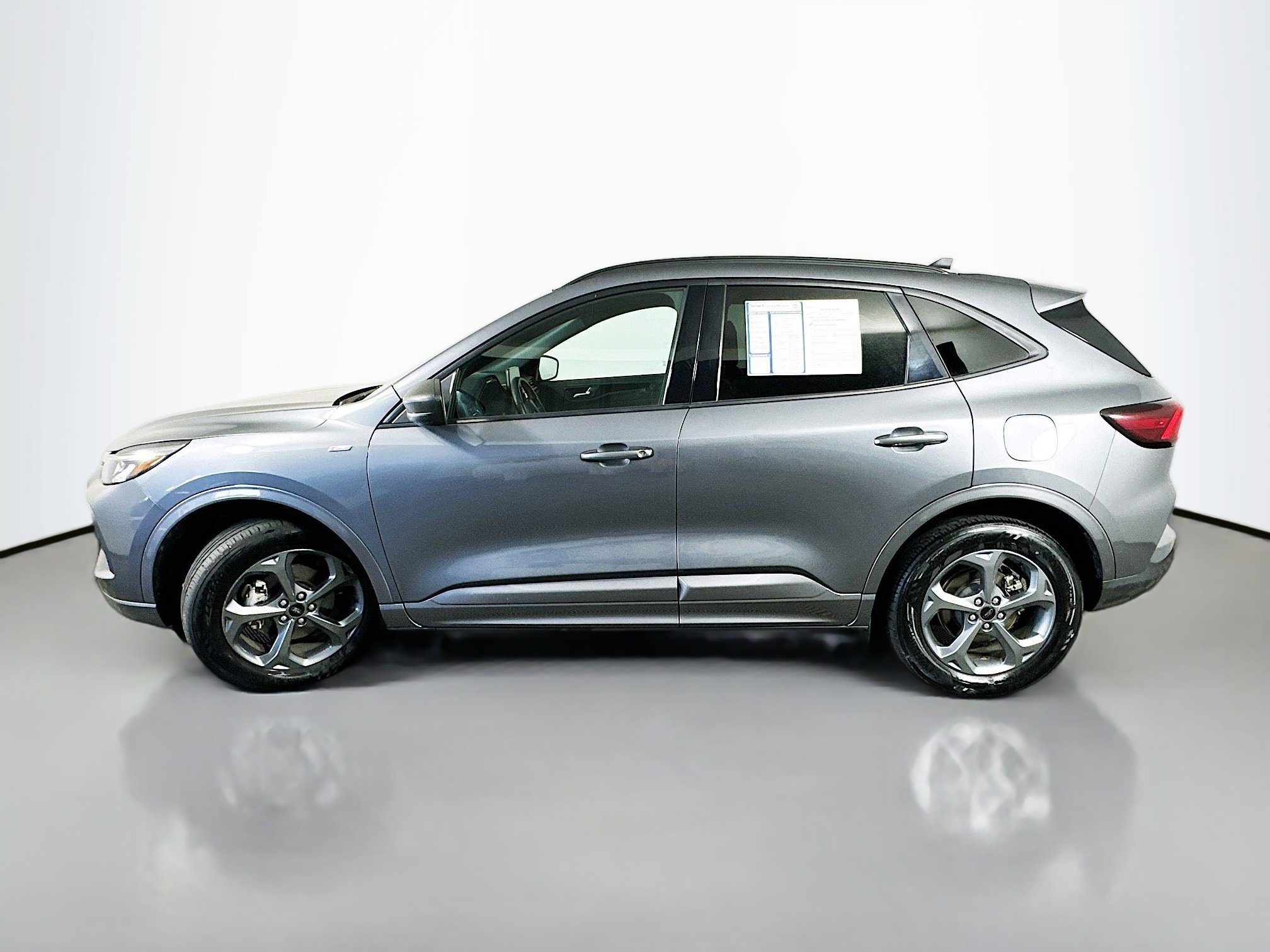 2023 Ford Escape ST-Line photo 3
