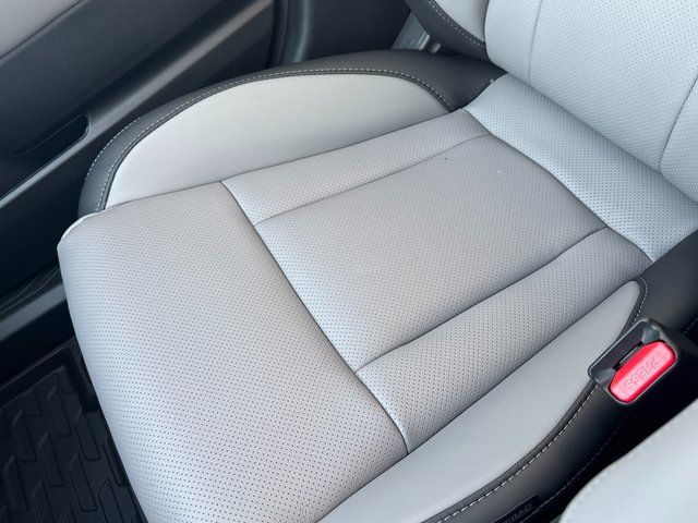 2025 Subaru Outback Limited photo 25