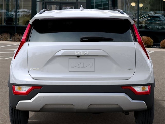 2025 Kia Niro LX photo 8