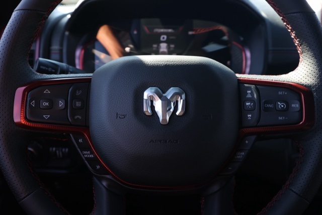 New 2026 Diamond Black Crystal Pearl-Coat Exterior Paint RAM Rebel image 23