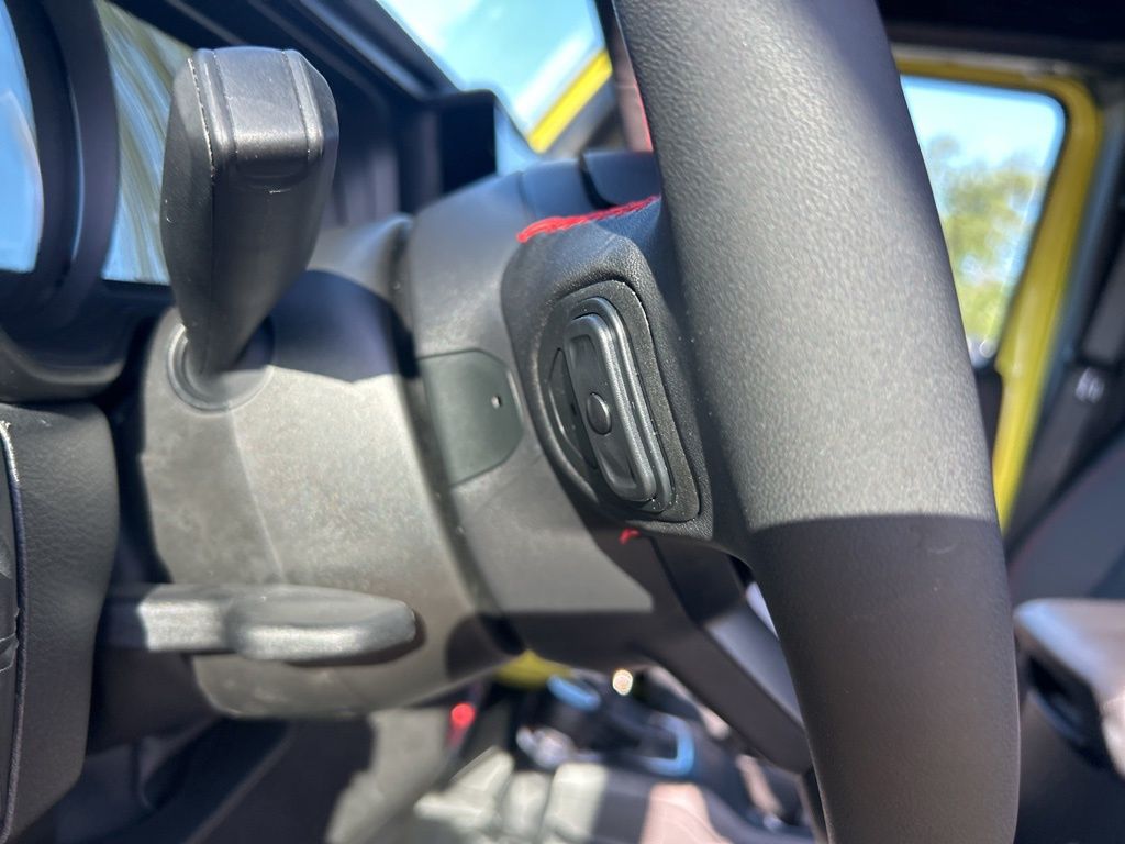 2024 Jeep Wrangler Rubicon photo 30