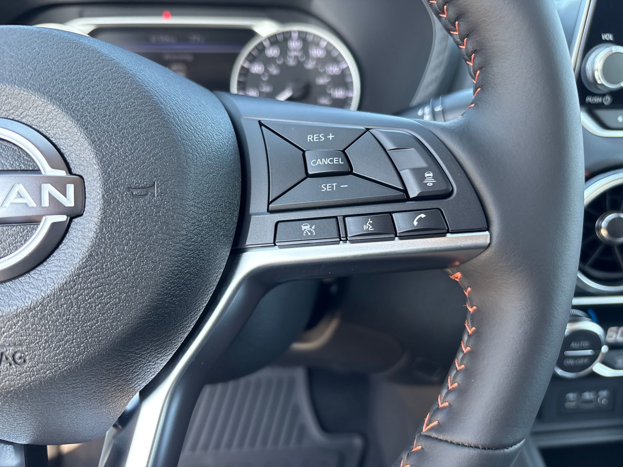 2025 Nissan Sentra SR photo 25
