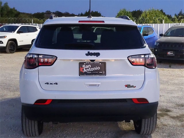 2026 Jeep Compass Latitude photo 6