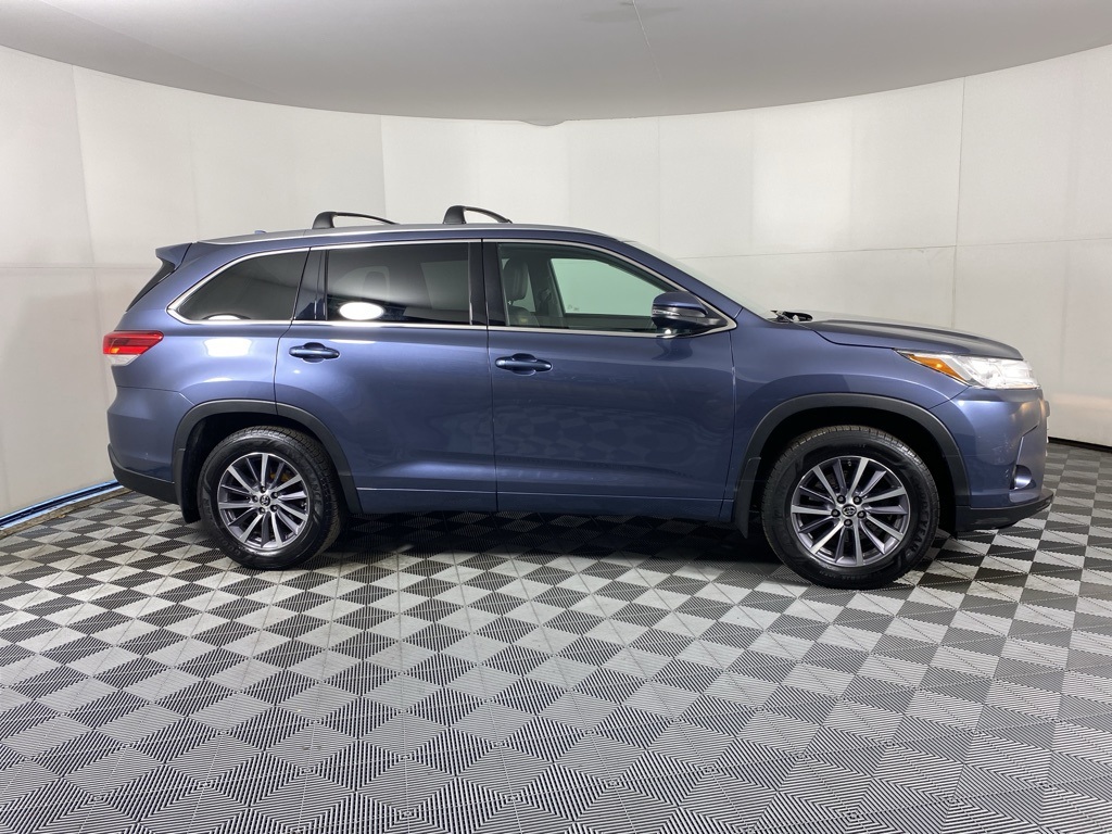 2018 Toyota Highlander XLE photo 2