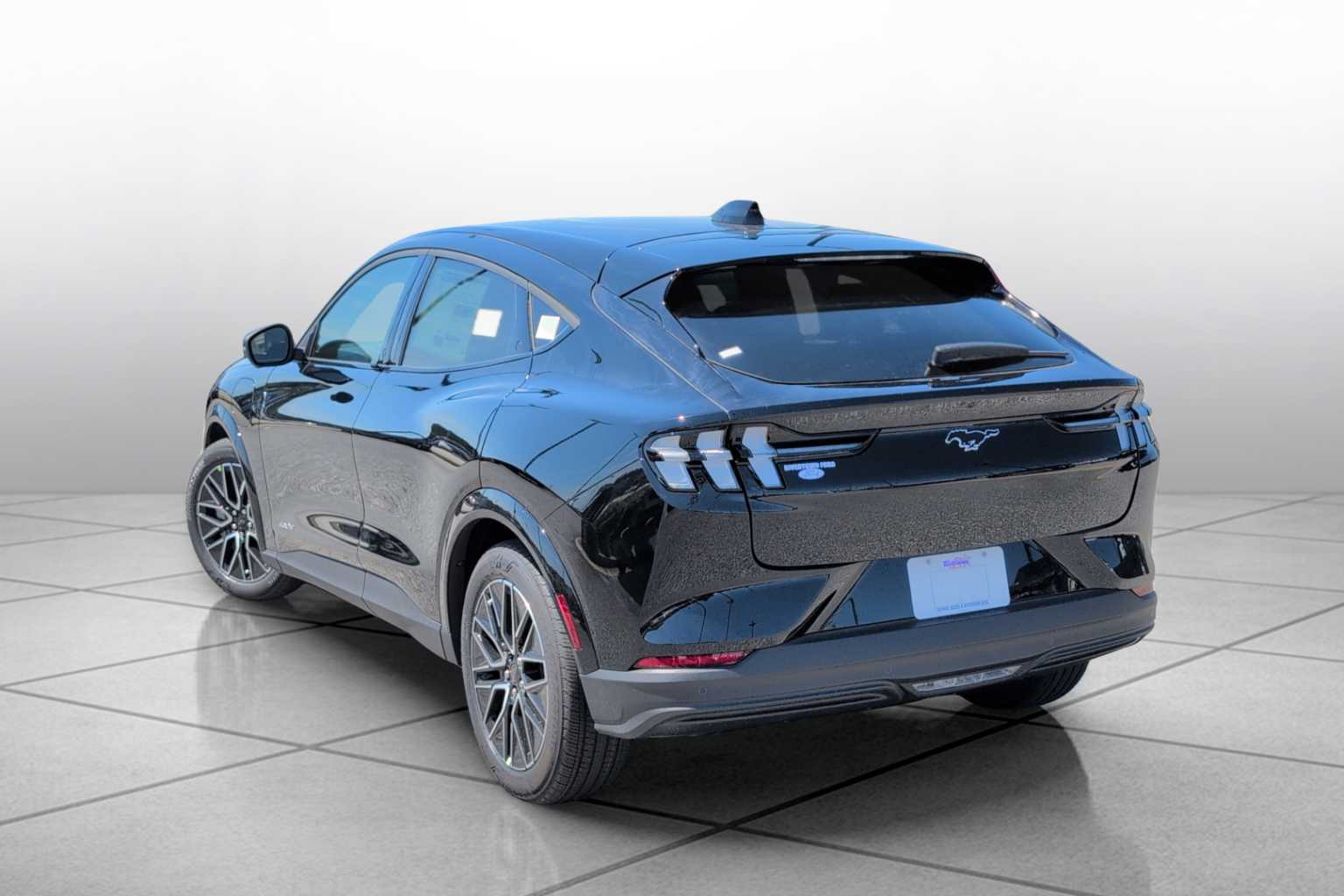 2025 Ford Mustang Mach-E Premium photo 13
