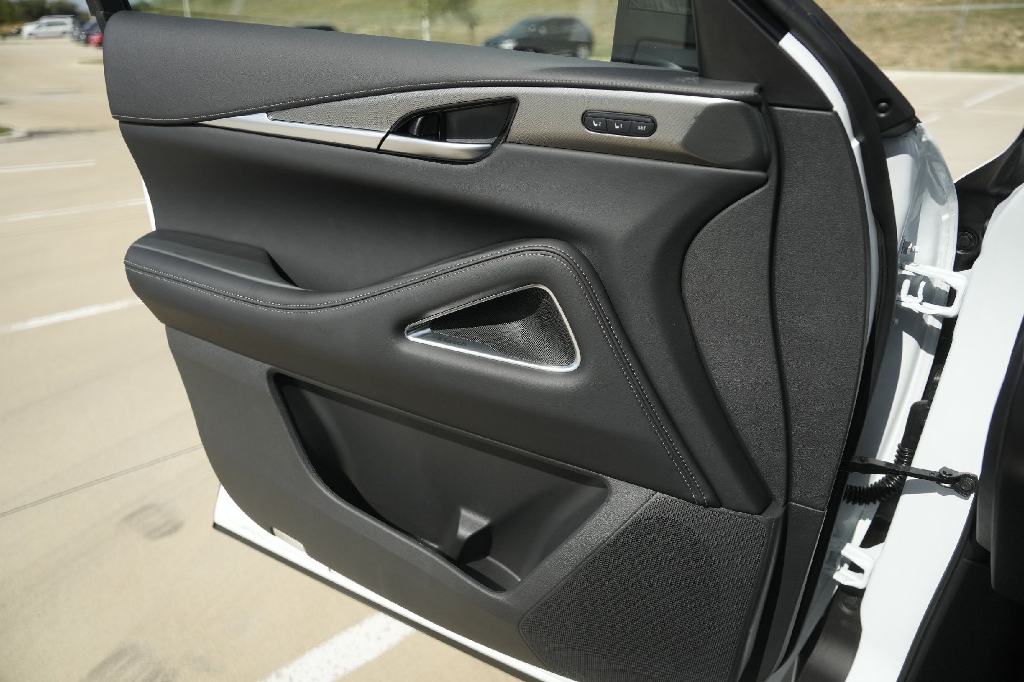 2026 Infiniti QX60 Luxe photo 10