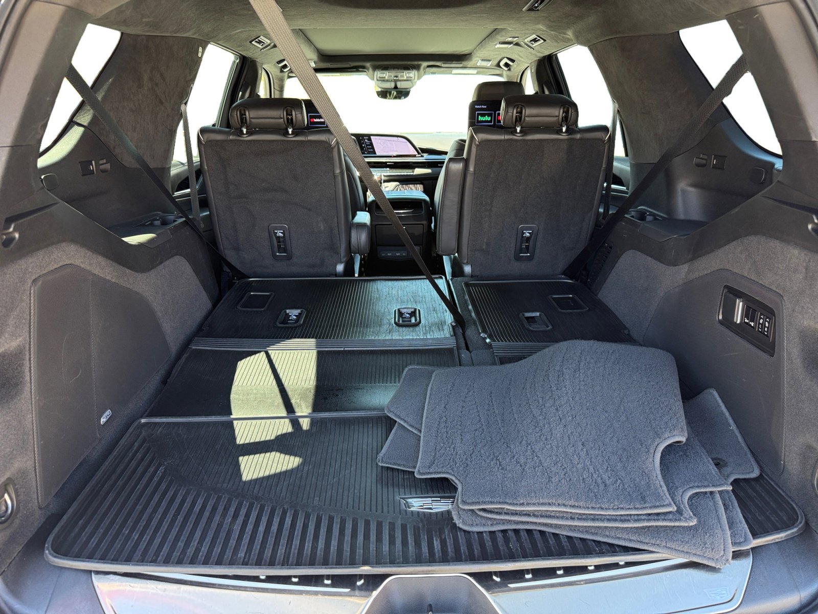 2023 Cadillac Escalade V-Series photo 17