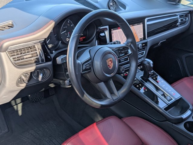 2023 Porsche Macan T photo 4