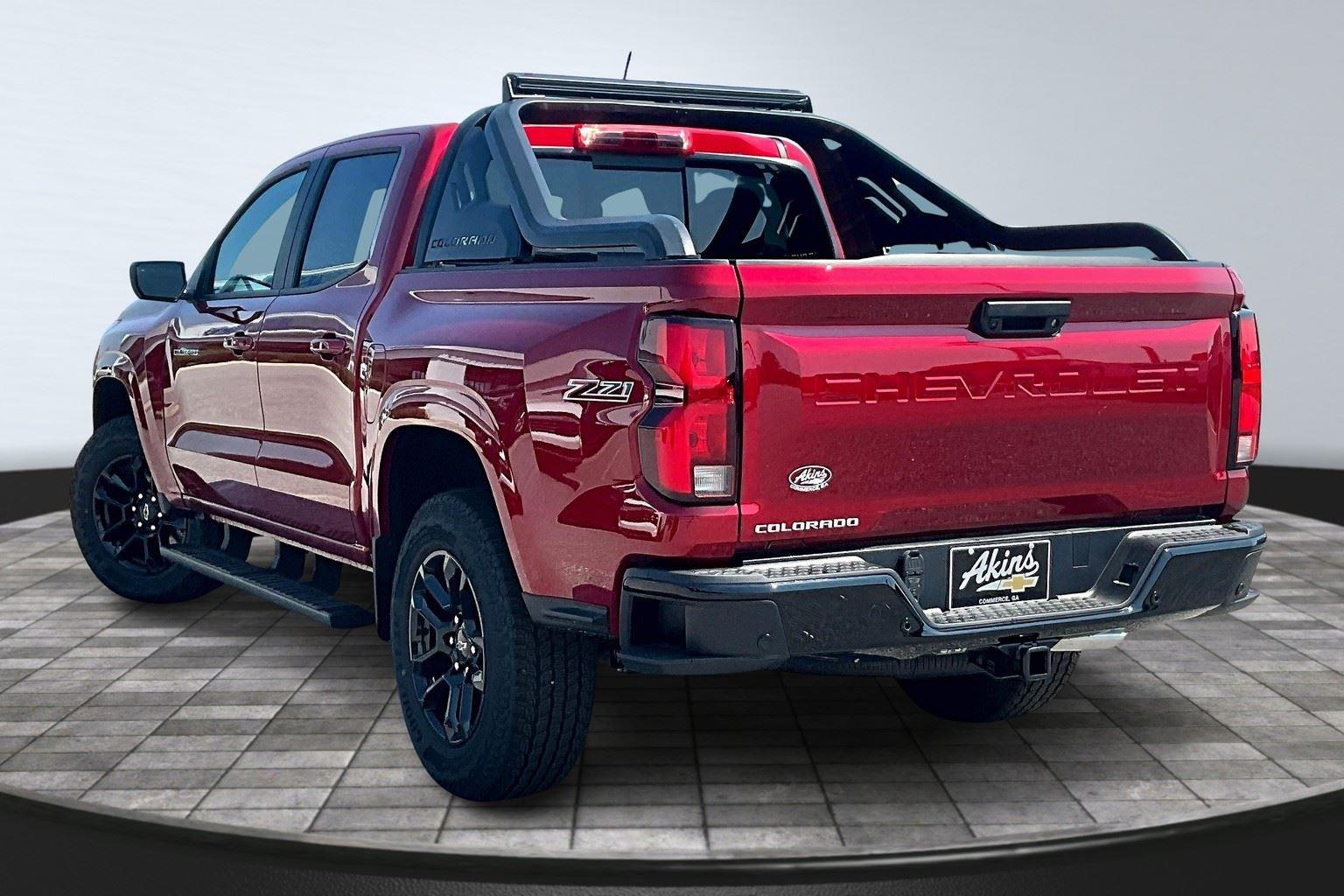 2025 Chevrolet Colorado Z71 photo 3