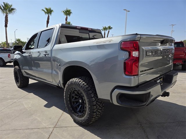 2025 Chevrolet Silverado 1500 RST photo 3