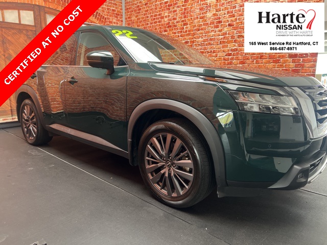 2022 Nissan Pathfinder SL photo 3