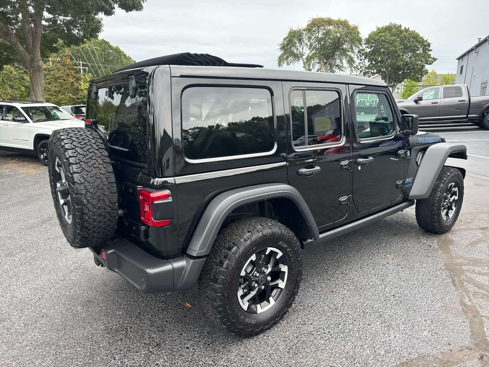 2024 Jeep Wrangler 4xe Rubicon photo 8