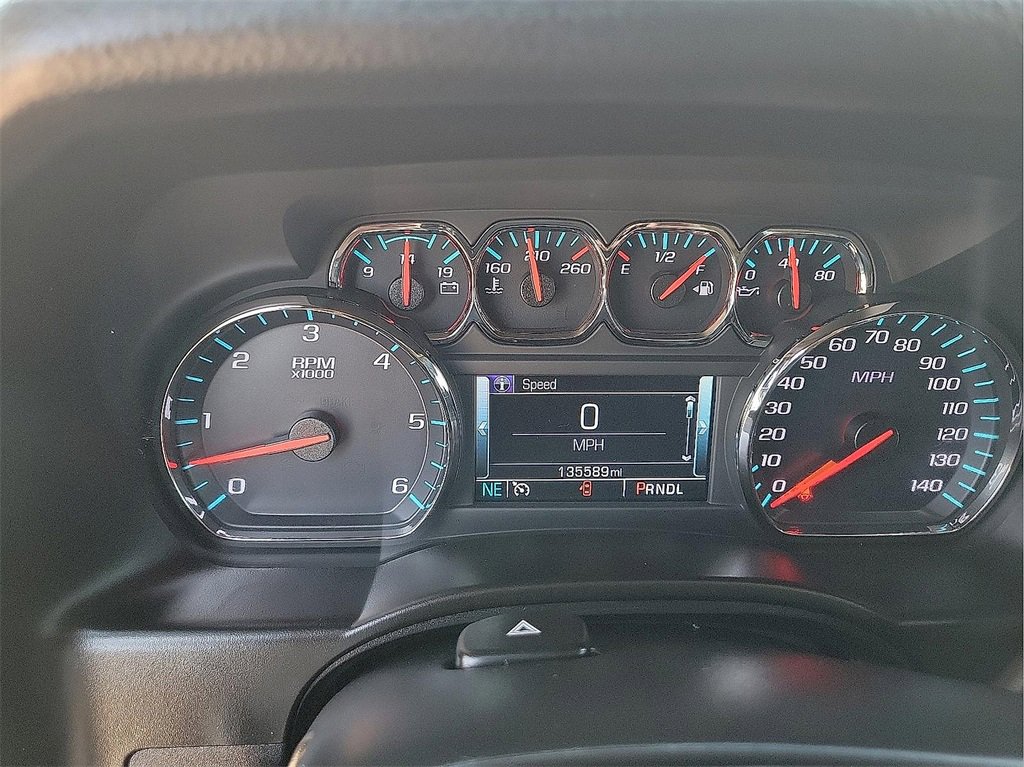 2019 Chevrolet Suburban LT photo 15