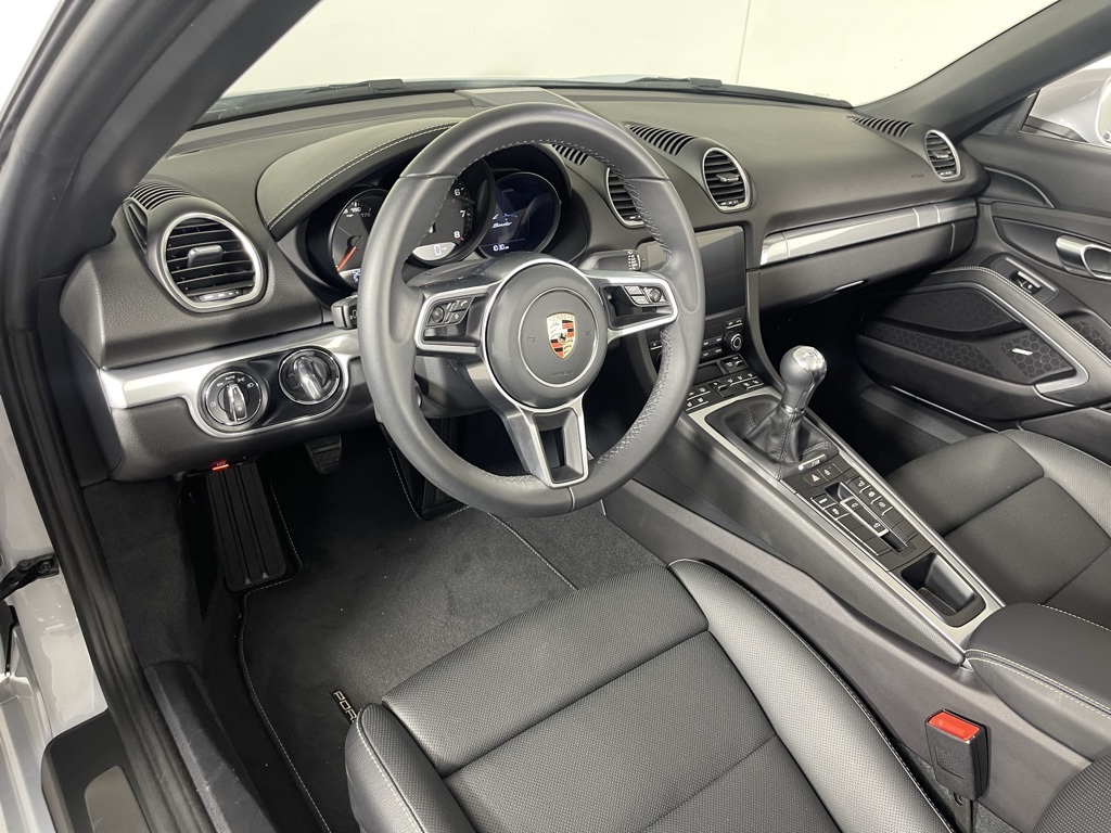 2024 Porsche Boxster Base photo 4