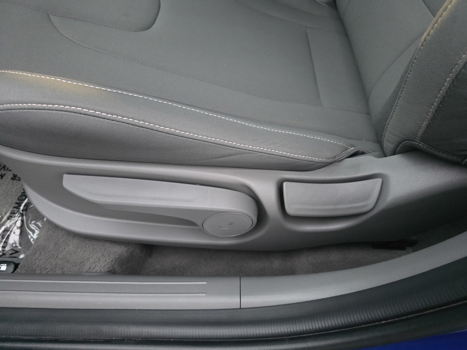 2024 Hyundai Elantra SEL photo 21