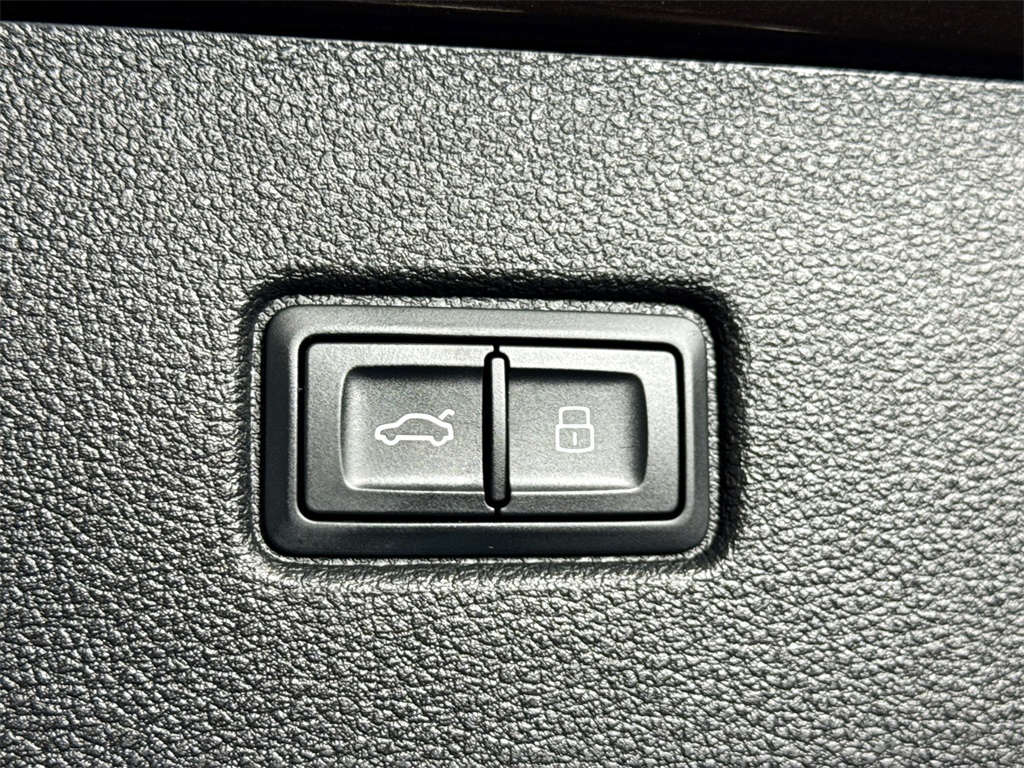 2017 Audi Q7 3.0T Premium Plus photo 19