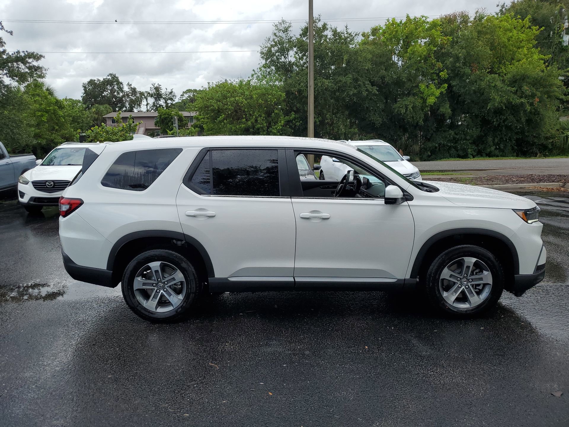 2025 Honda Pilot EX-L photo 4