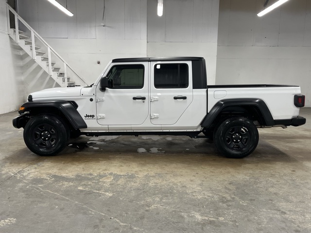 2024 Jeep Gladiator Sport photo 4