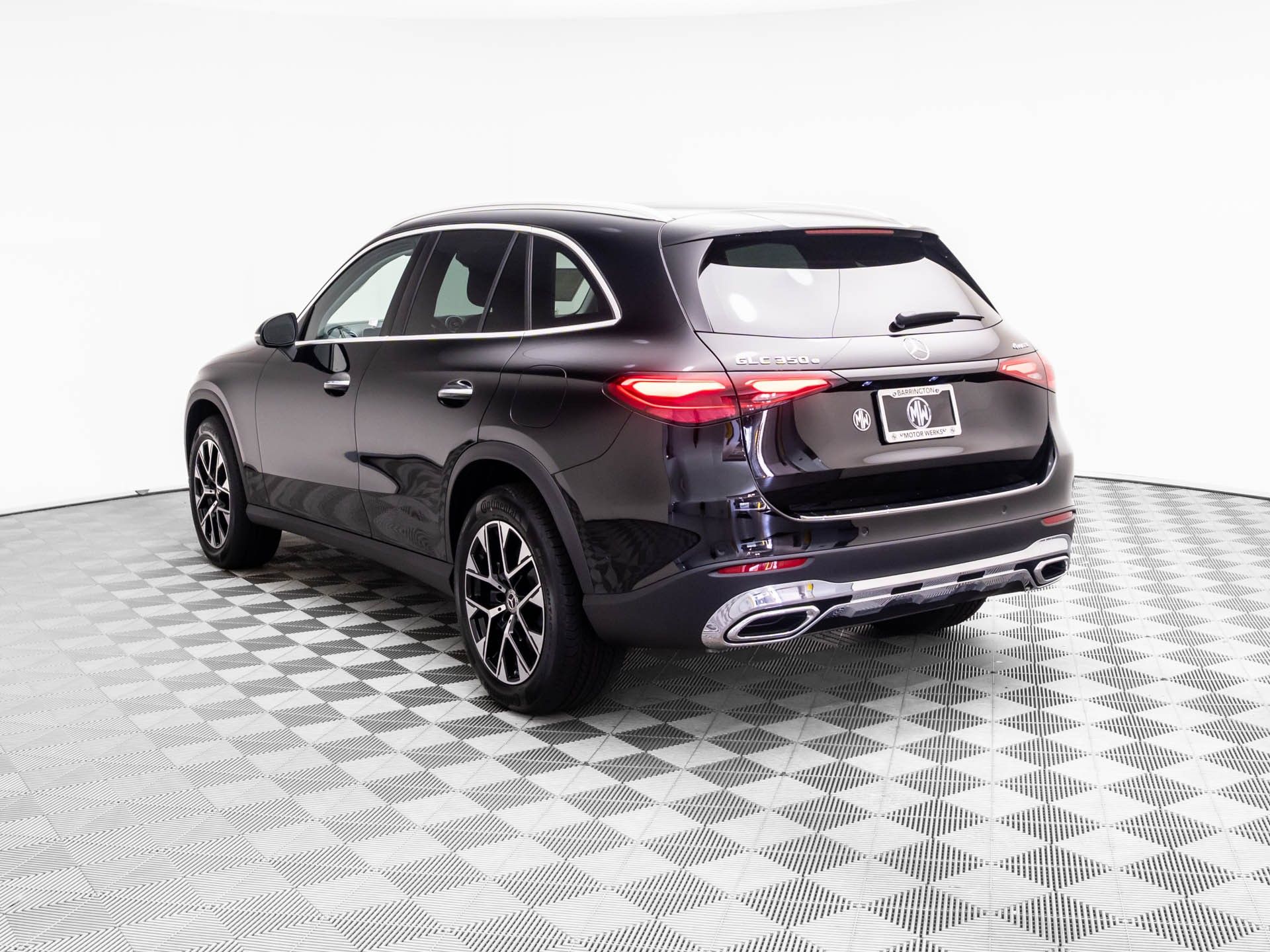 2026 Mercedes Benz GLC 350e 4MATIC photo 3