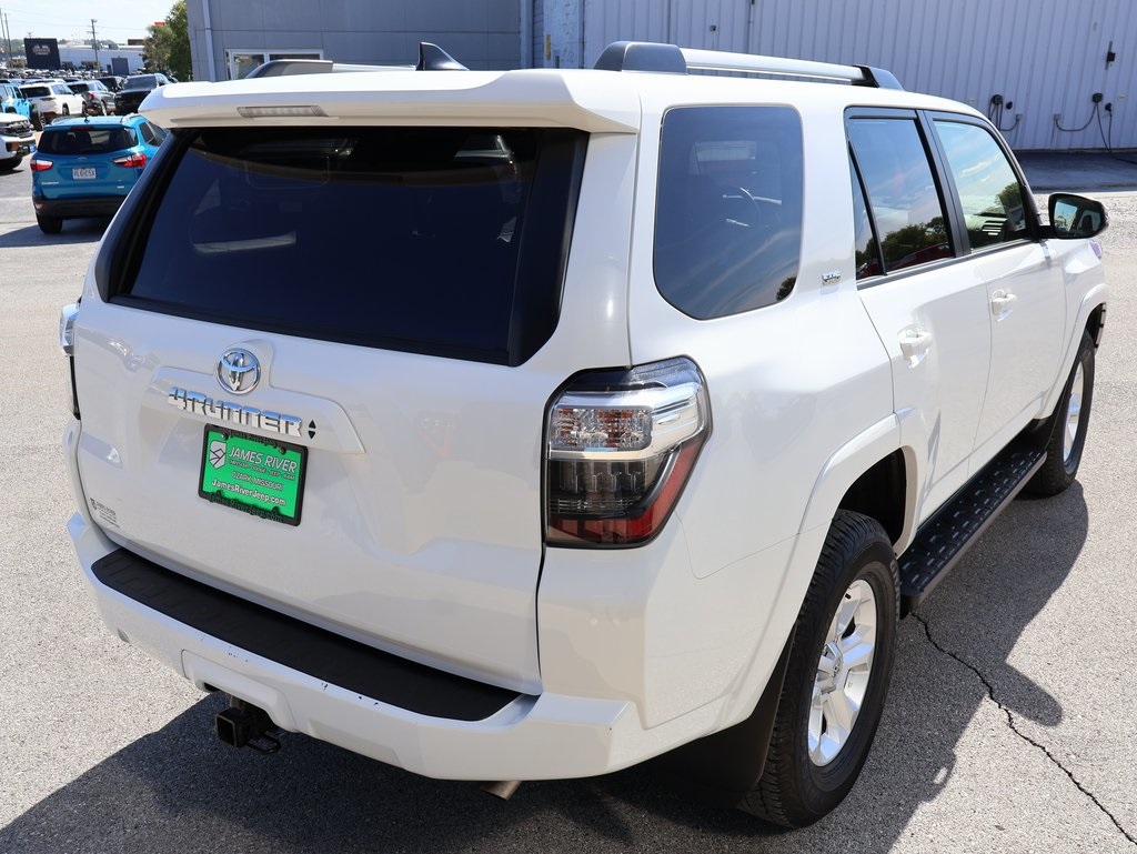2024 Toyota 4Runner SR5 Premium photo 4