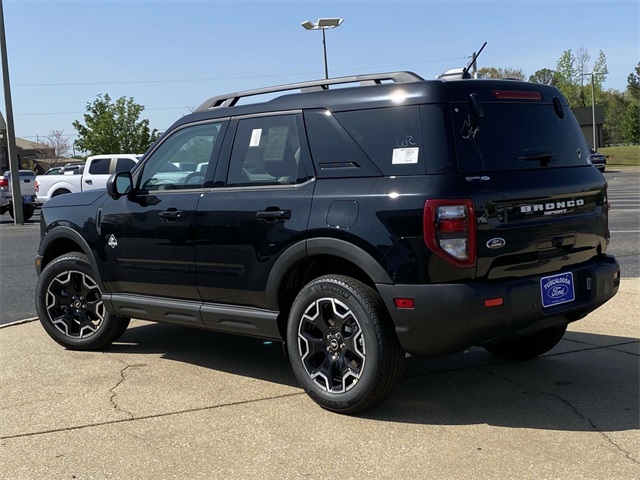 2025 Ford Bronco Sport Outer Banks photo 6