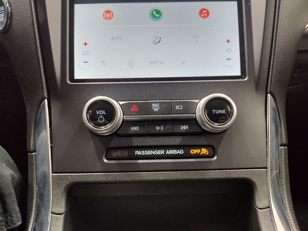 2022 Ford Edge Titanium photo 22