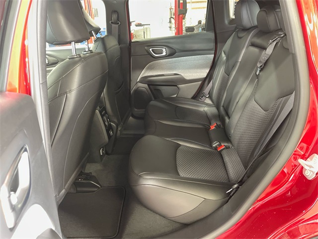 2025 Jeep Compass Latitude photo 18