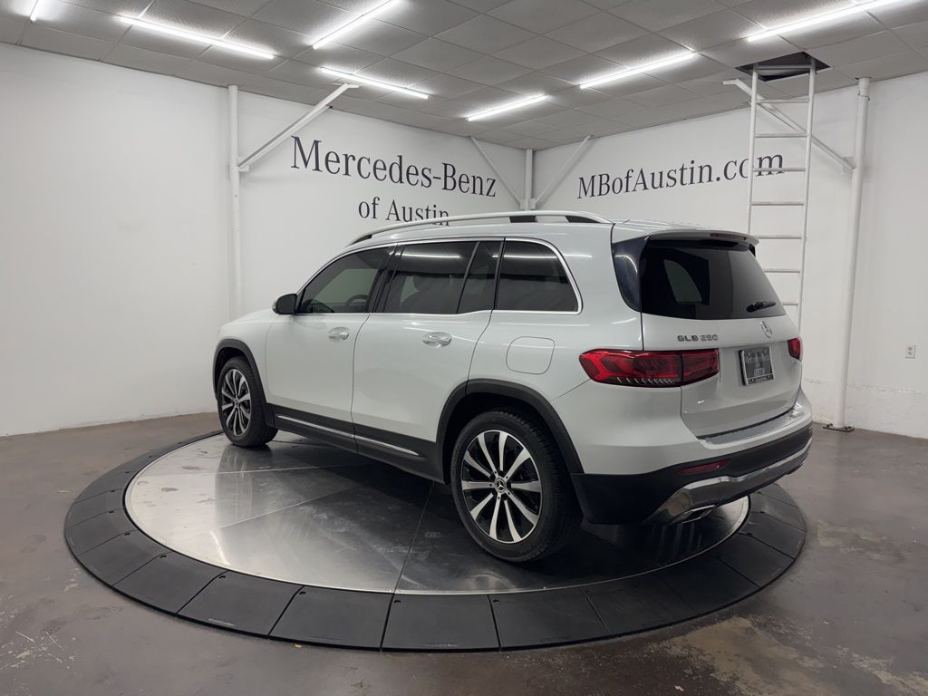 2021 Mercedes Benz GLB 250 photo 4