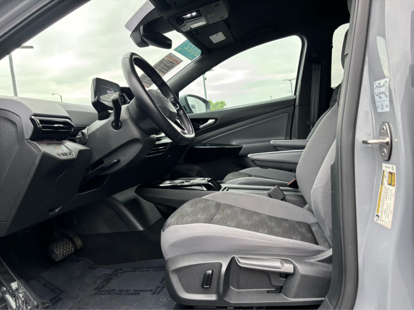2022 Volkswagen ID.4 Pro photo 12