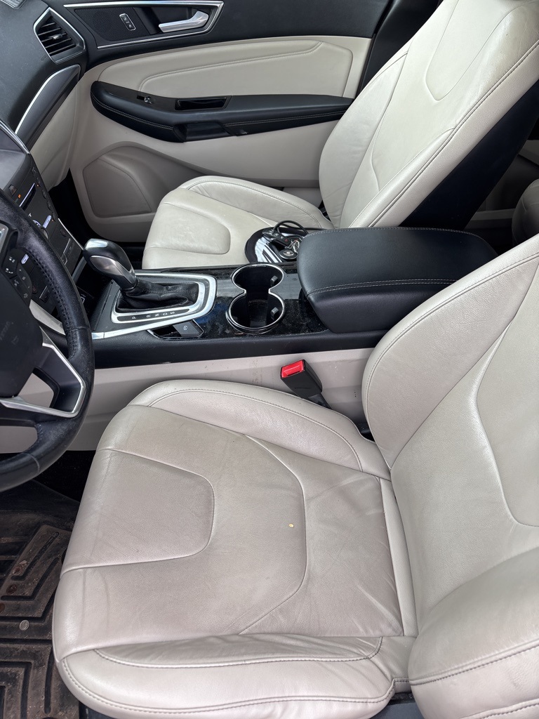 2016 Ford Edge Titanium photo 7